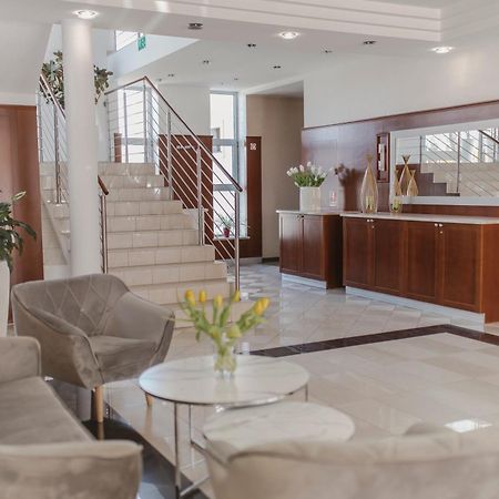 Hotel I Restauracja Borowianka Ostrów Wielkopolski Buitenkant foto