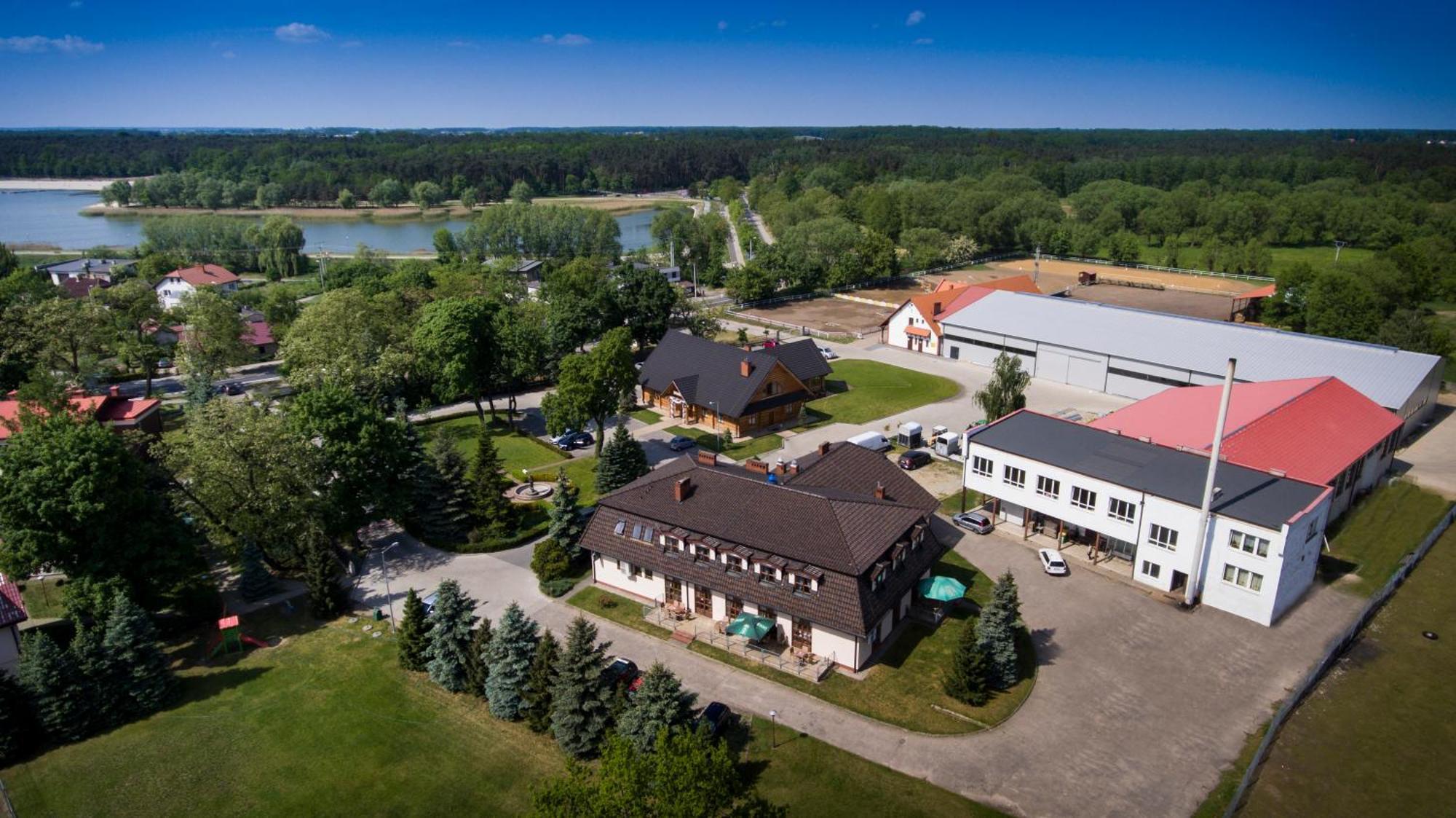 Hotel I Restauracja Borowianka Ostrów Wielkopolski Buitenkant foto