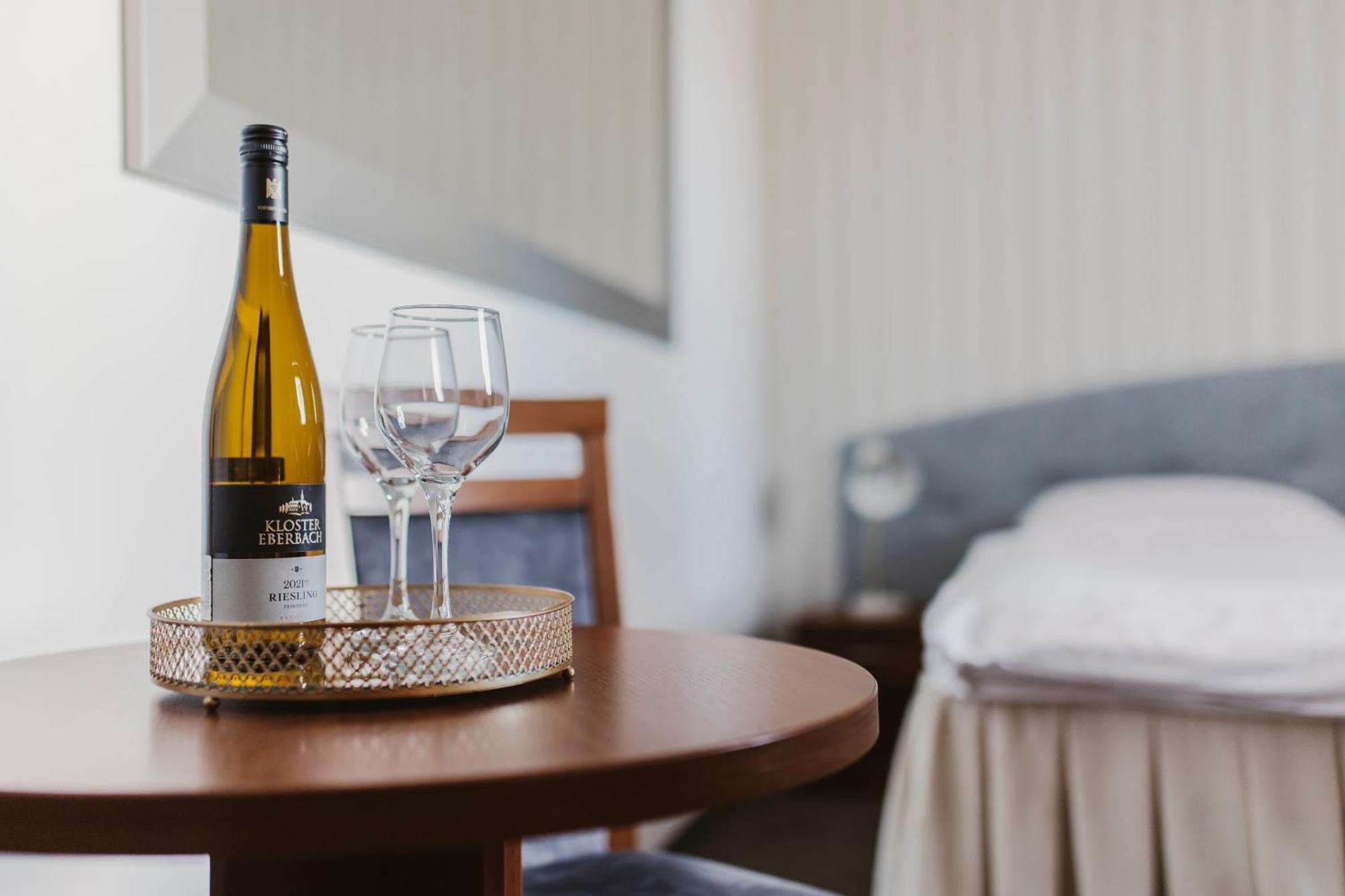 Hotel I Restauracja Borowianka Ostrów Wielkopolski Buitenkant foto