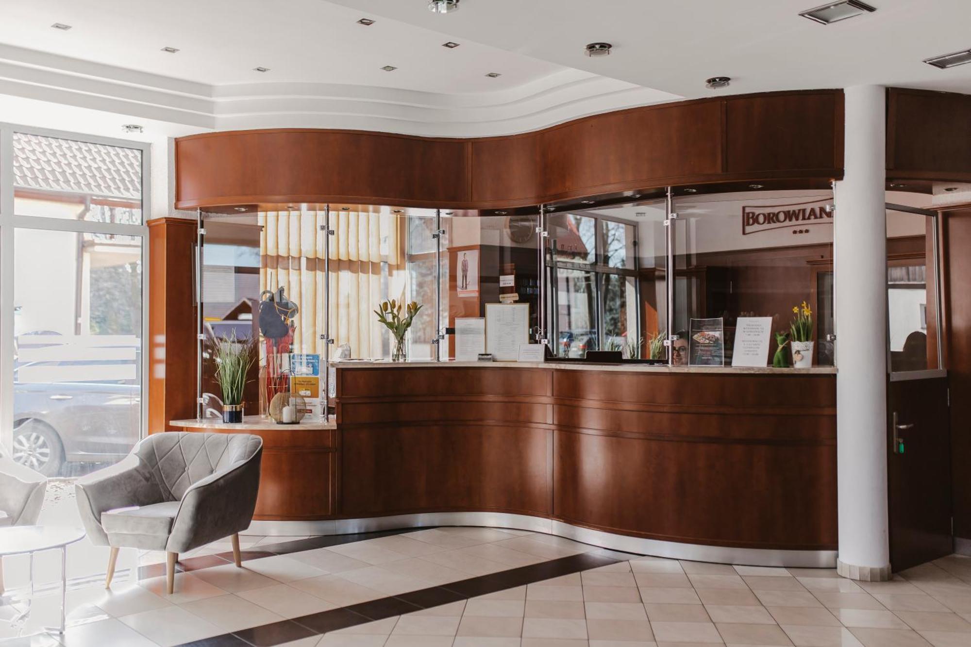 Hotel I Restauracja Borowianka Ostrów Wielkopolski Buitenkant foto