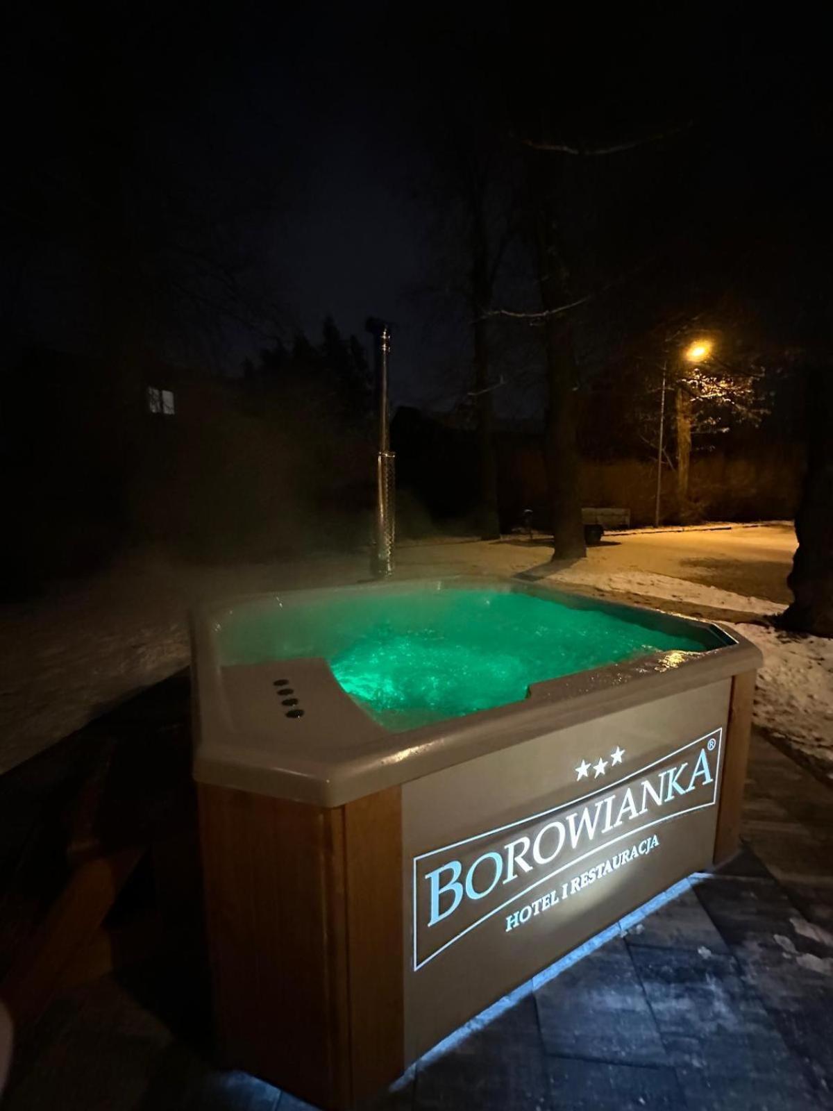 Hotel I Restauracja Borowianka Ostrów Wielkopolski Buitenkant foto