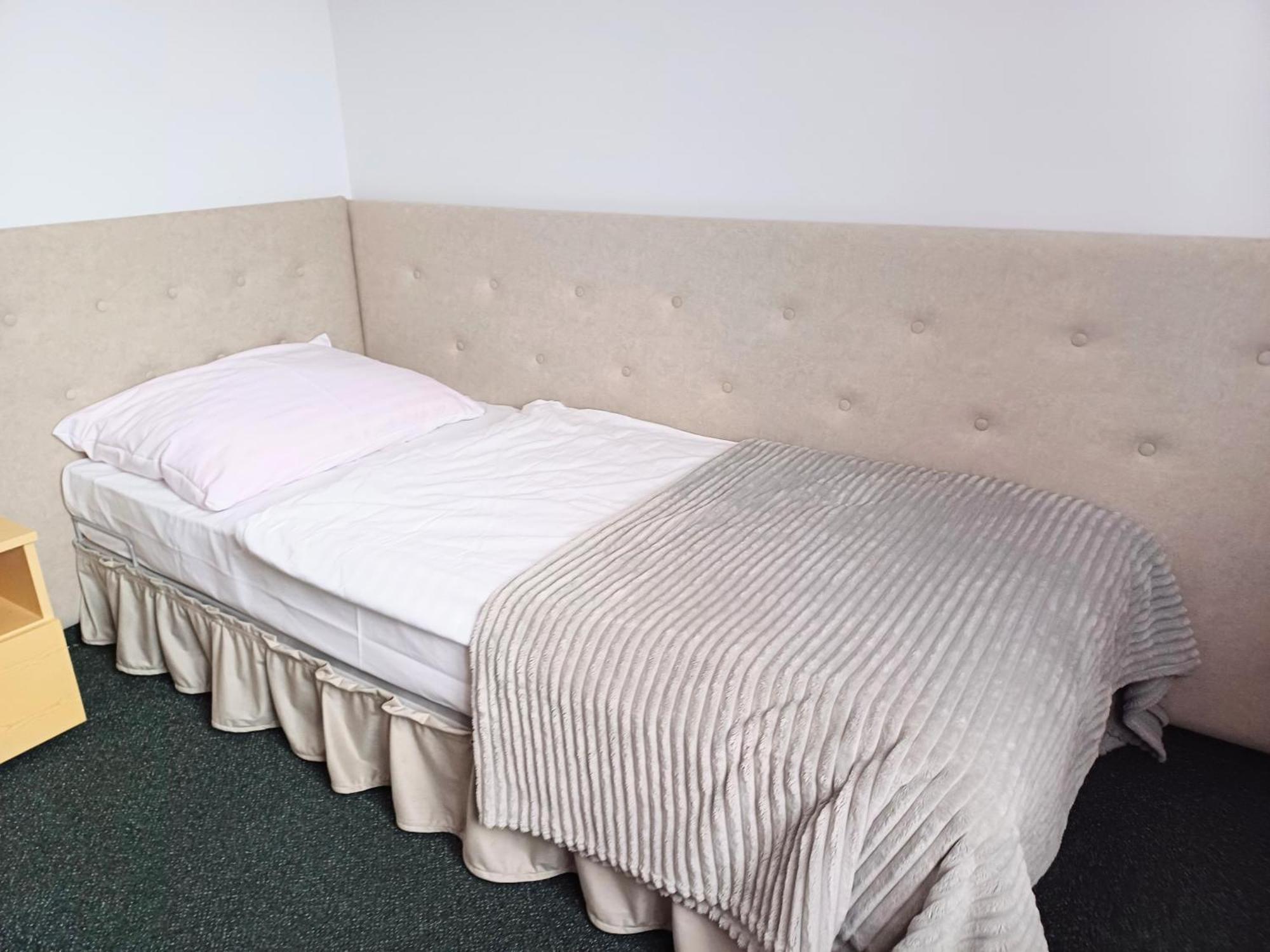 Hotel I Restauracja Borowianka Ostrów Wielkopolski Buitenkant foto